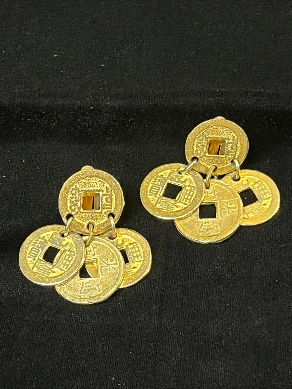 Vintage 1970s Kenneth Lane Chinese Coin Chandelier Clip Earrings Rare 1772
